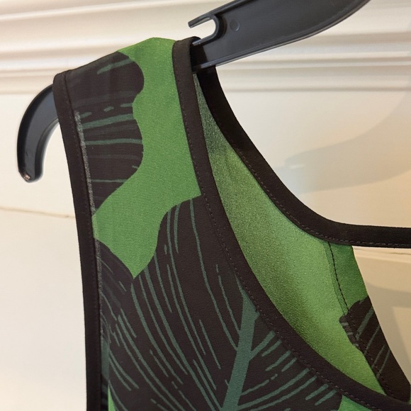 CAbi Tahiti Top EUC Large FOR ALL SEASONS! - Picture 4 of 5